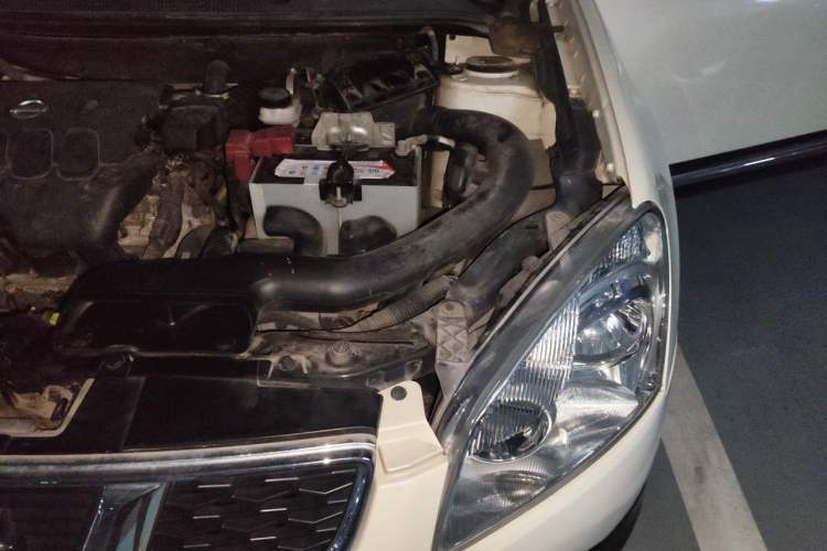 Used Nissan Qashqai 2012 2.0 XL Fire CVT 2WD Engine Bay Left