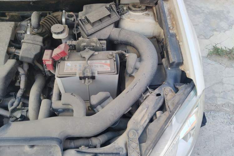 Used Nissan Qashqai 2012 2.0 XL Fire CVT 2WD Engine Bay Left