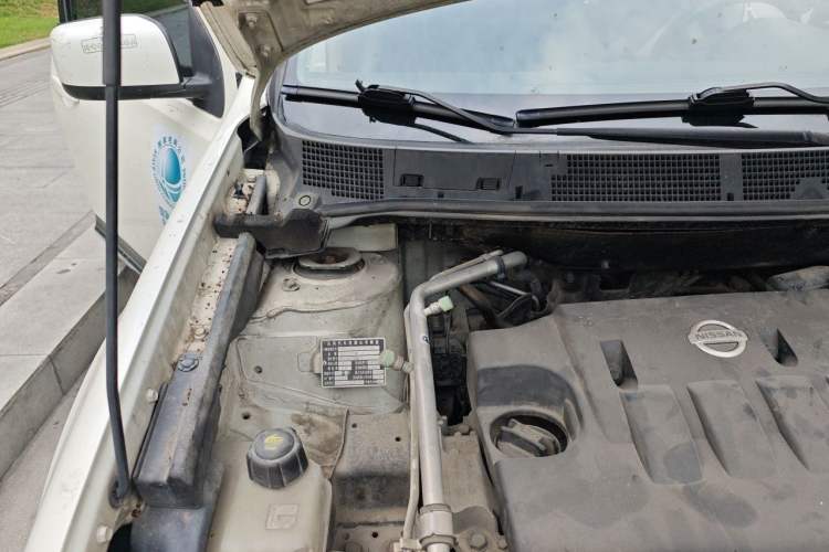 Used Nissan Qashqai 2012 1.6XE Wind 5MT 2WD Engine Bay Right