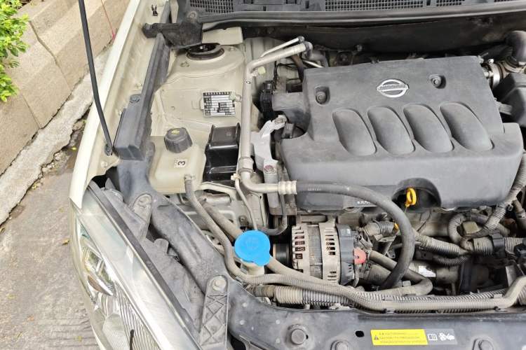 Used Nissan Qashqai 2012 2.0 XL Fire CVT 2WD Engine Bay Right