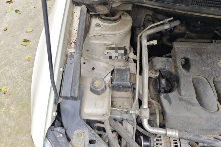 Used Nissan Qashqai 2012 2.0 XL Fire CVT 2WD Engine Bay Right