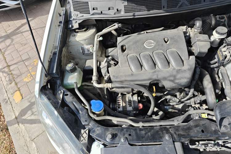 Used Nissan Qashqai 2012 2.0 XL Fire CVT 2WD Engine Bay Right