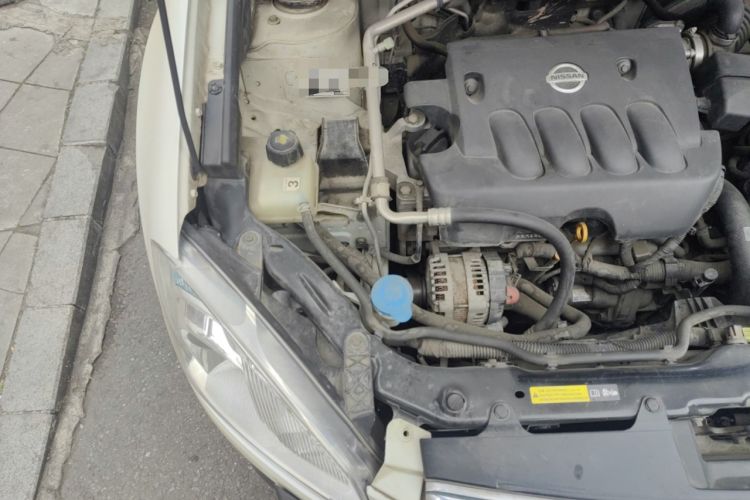Used Nissan Qashqai 2012 2.0 XL Fire CVT 2WD Engine Bay Right