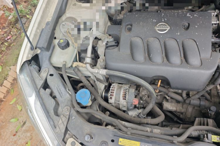 Used Nissan Qashqai 2012 2.0 XL Fire CVT 2WD Engine Bay Right