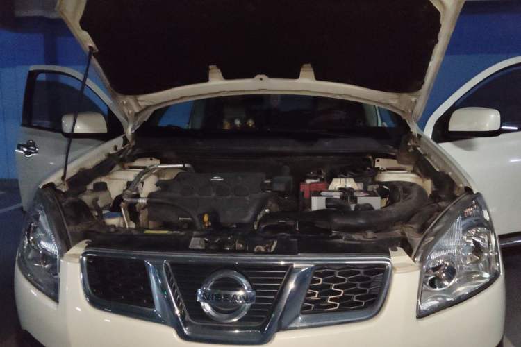 Used Nissan Qashqai 2012 2.0 XL Fire CVT 2WD Engine Bay
