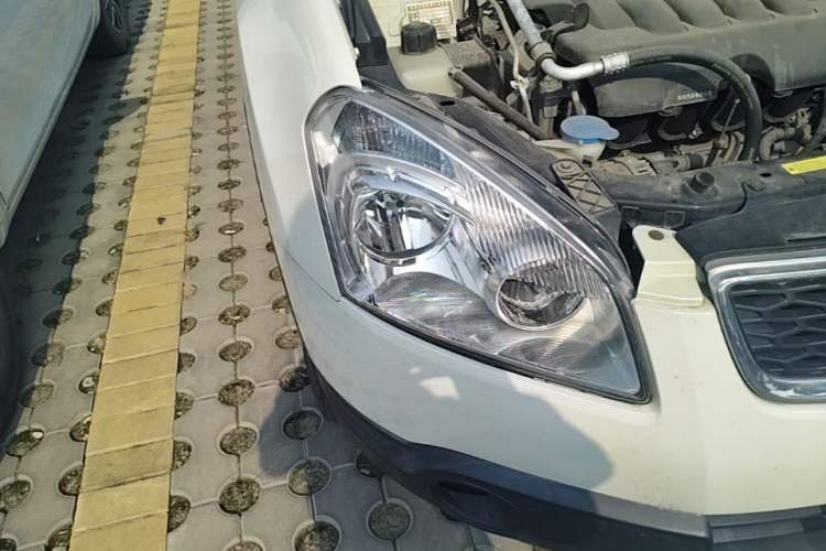Used Nissan Qashqai 2012 2.0 XL Fire CVT 2WD Exterior 3