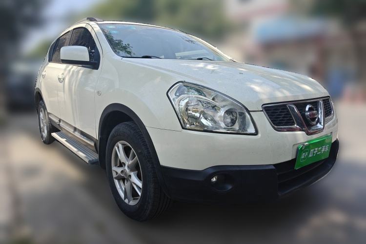 Used Nissan Qashqai 2012 2.0 XL Fire CVT 2WD Front Right 45 Deg