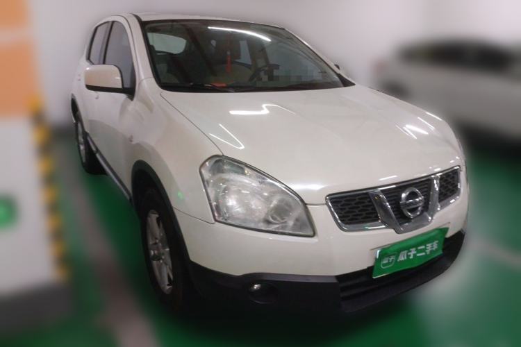 Used Nissan Qashqai 2012 2.0 XL Fire CVT 2WD Front Right 45 Deg