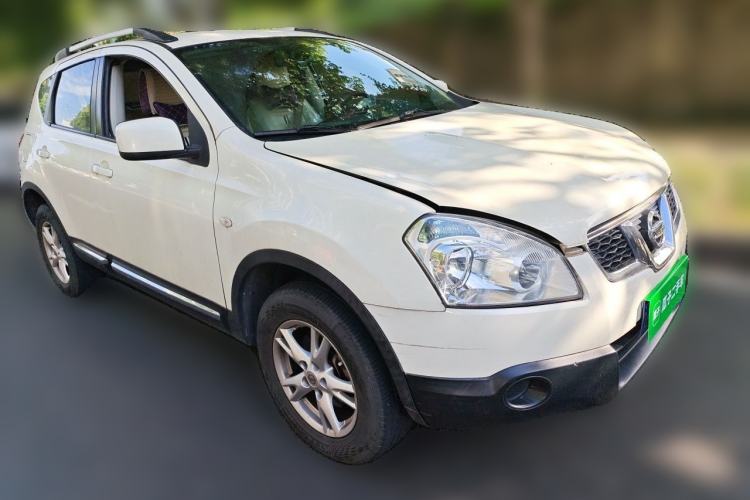 Used Nissan Qashqai 2012 1.6XE Wind 5MT 2WD Front Right 45 Deg