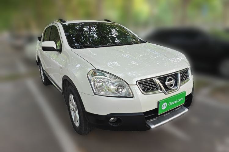 Used Nissan Qashqai 2012 1.6XE Wind 5MT 2WD Front Right 45 Deg