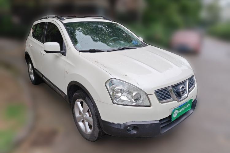 Used Nissan Qashqai 2012 2.0 XV LE CVT 2WD Front Right 45 Deg