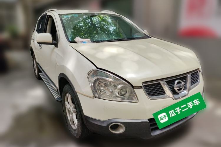 Used Nissan Qashqai 2012 1.6XE Wind 5MT 2WD Front Right 45 Deg