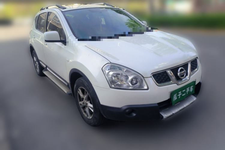 Used Nissan Qashqai 2012 2.0 XL Fire CVT 2WD Front Right 45 Deg