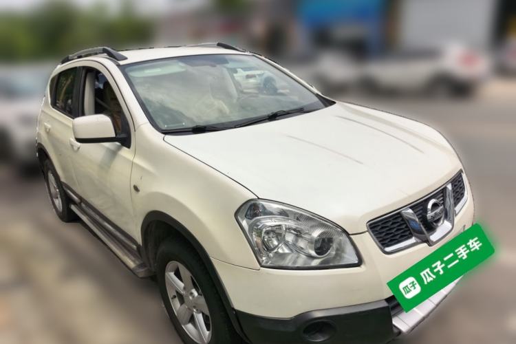 Used Nissan Qashqai 2012 1.6XE Wind 5MT 2WD Front Right 45 Deg