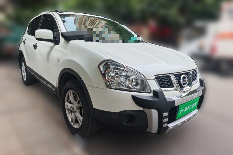 Used Nissan Qashqai 2012 1.6XE Wind 5MT 2WD Front Right 45 Deg