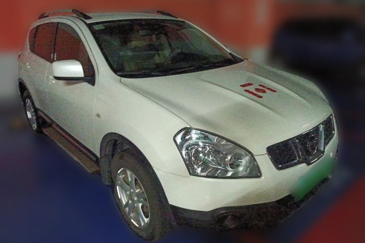 Used Nissan Qashqai 2012 1.6XE Wind 5MT 2WD Front Right 45 Deg