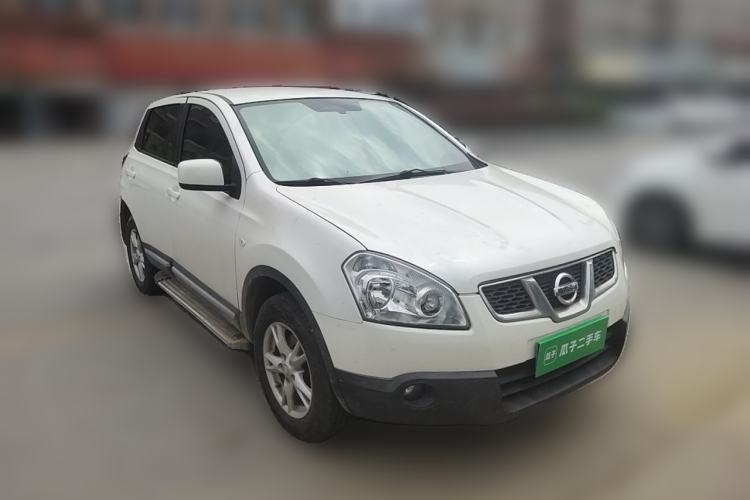 Used Nissan Qashqai 2012 2.0 XL Fire CVT 2WD Front Right 45 Deg