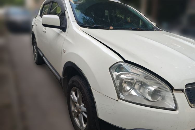 Used Nissan Qashqai 2012 2.0 XL Fire CVT 2WD Front Right 45 Deg