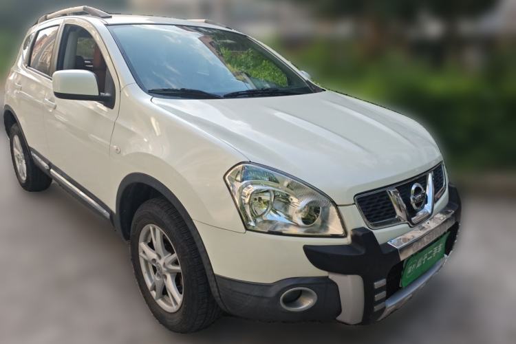 Used Nissan Qashqai 2012 2.0 XL Fire CVT 2WD Front Right 45 Deg