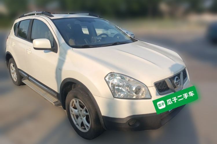 Used Nissan Qashqai 2012 1.6XE Wind 5MT 2WD Front Right 45 Deg
