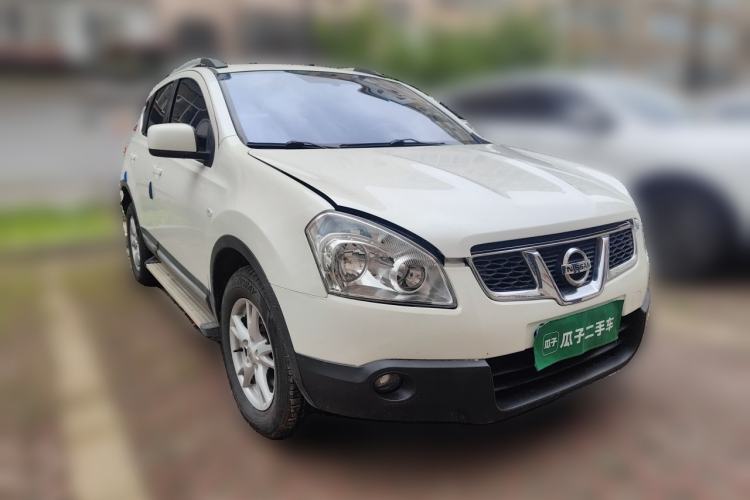 Used Nissan Qashqai 2012 2.0 XL Fire CVT 2WD Front Right 45 Deg
