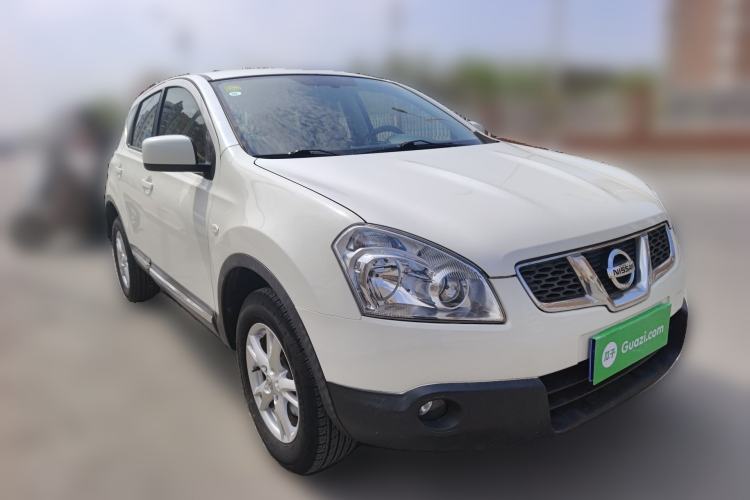 Used Nissan Qashqai 2012 1.6XE Wind 5MT 2WD Front Right 45 Deg