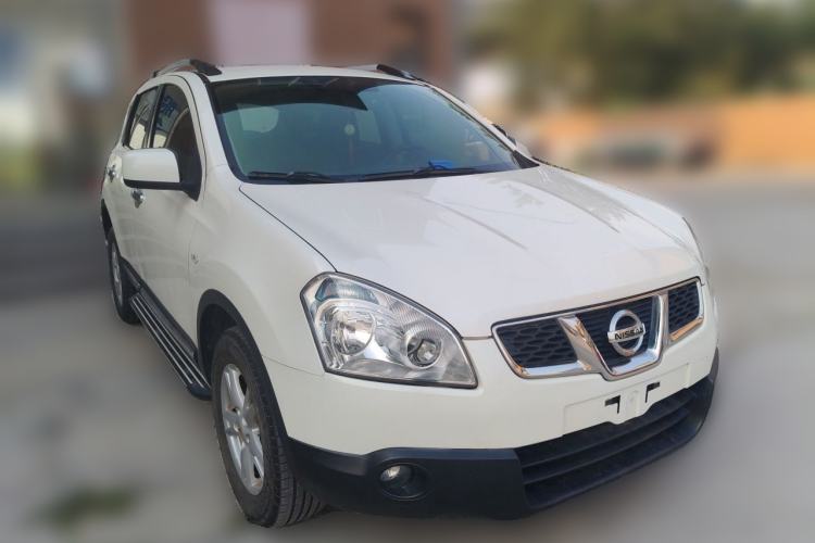 Used Nissan Qashqai 2012 2.0 XL Fire CVT 2WD Front Right 45 Deg