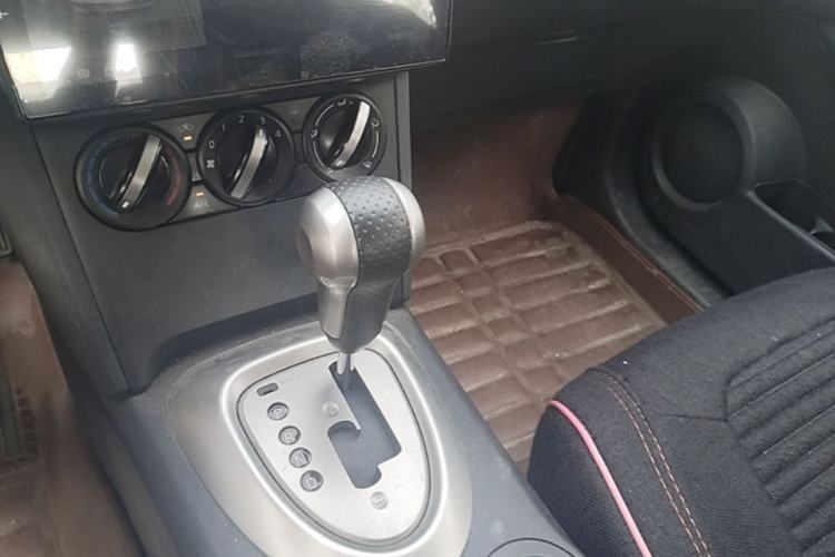 Used Nissan Qashqai 2012 2.0 XL Fire CVT 2WD Gear Lever