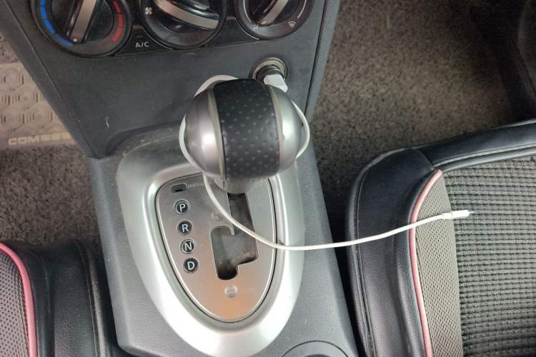 Used Nissan Qashqai 2012 2.0 XL Fire CVT 2WD Gear Lever