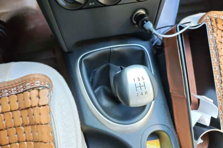 Used Nissan Qashqai 2012 1.6XE Wind 5MT 2WD Gear Lever