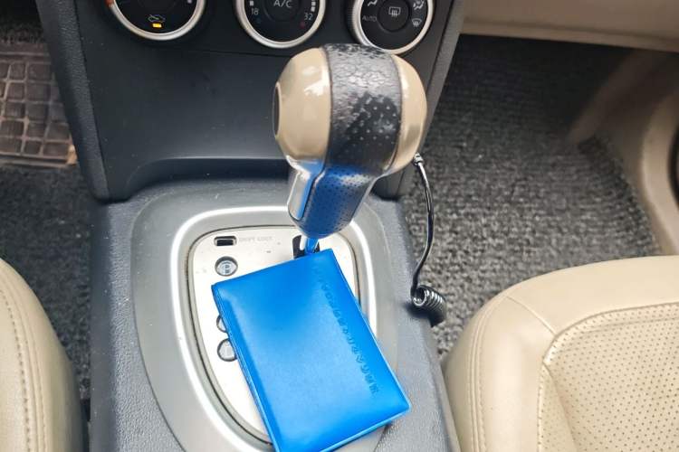 Used Nissan Qashqai 2012 2.0 XV LE CVT 2WD Gear Lever