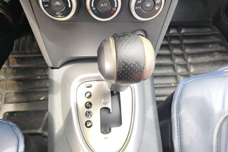 Used Nissan Qashqai 2012 2.0 XV LE CVT 2WD Gear Lever