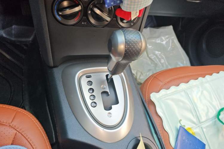 Used Nissan Qashqai 2012 2.0 XL Fire CVT 2WD Gear Lever