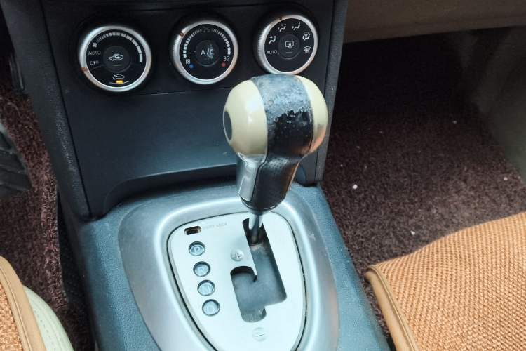 Used Nissan Qashqai 2012 2.0 XV LE CVT 2WD Gear Lever