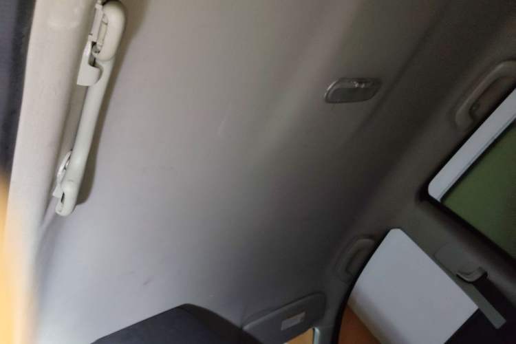 Used Nissan Qashqai 2012 2.0 XL Fire CVT 2WD Headliner