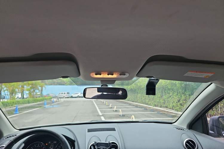 Used Nissan Qashqai 2012 2.0 XL Fire CVT 2WD Headliner