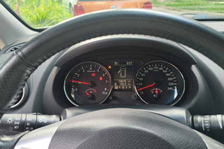 Used Nissan Qashqai 2012 2.0 XL Fire CVT 2WD Instrument Cluster