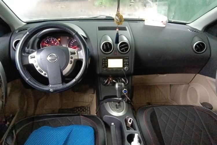 Used Nissan Qashqai 2012 2.0 XL Fire CVT 2WD Interior 2