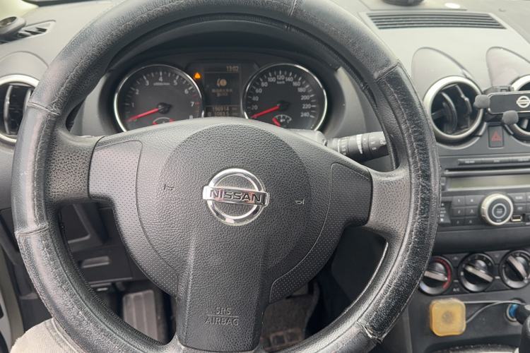Used Nissan Qashqai 2012 2.0 XL Fire 6MT 2WD Interior 4