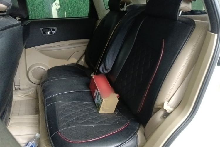 Used Nissan Qashqai 2012 2.0 XL Fire CVT 2WD Interior 4