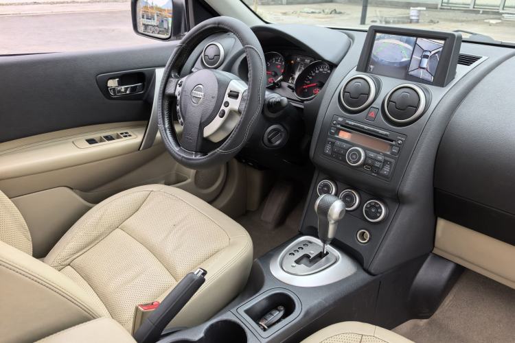 Used Nissan Qashqai 2012 2.0 XV LE CVT 2WD Interior 5