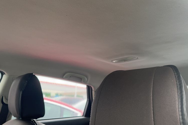 Used Nissan Qashqai 2012 2.0 XL Fire 6MT 2WD Interior 6