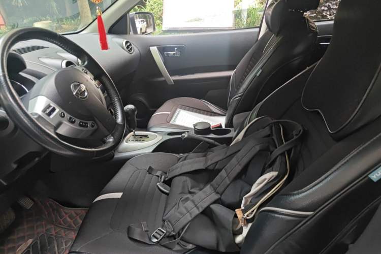 Used Nissan Qashqai 2012 2.0 XL Fire CVT 2WD Left Front Seat