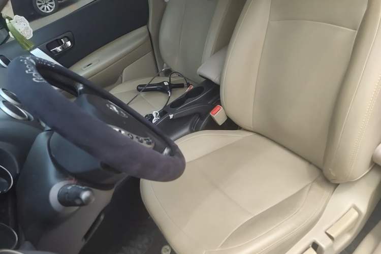 Used Nissan Qashqai 2012 2.0 XL Fire CVT 2WD Left Front Seat