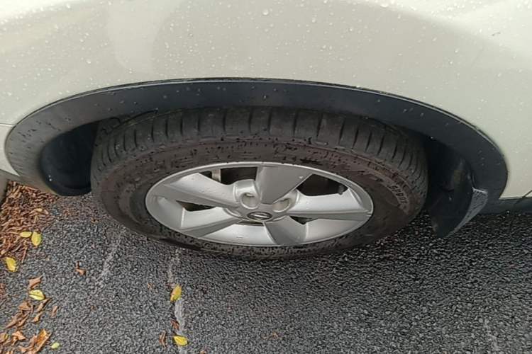 Used Nissan Qashqai 2012 2.0 XV LE CVT 2WD Left Front Wheel Hub