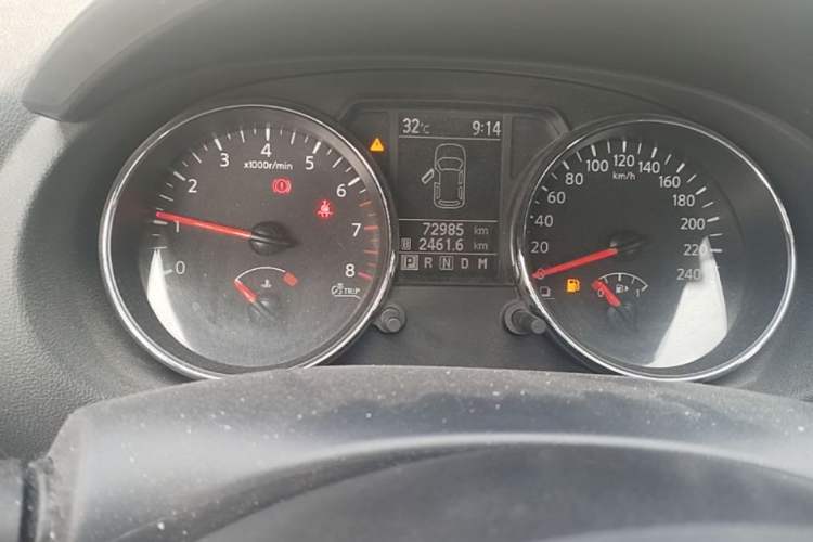 Used Nissan Qashqai 2012 2.0 XL Fire CVT 2WD Odometer Close Up