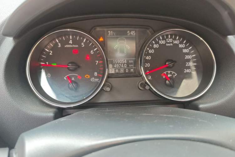 Used Nissan Qashqai 2012 2.0 XV LE CVT 2WD Odometer Close Up