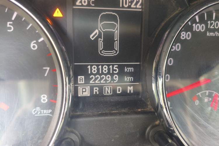 Used Nissan Qashqai 2012 2.0 XL Fire CVT 2WD Odometer Close Up
