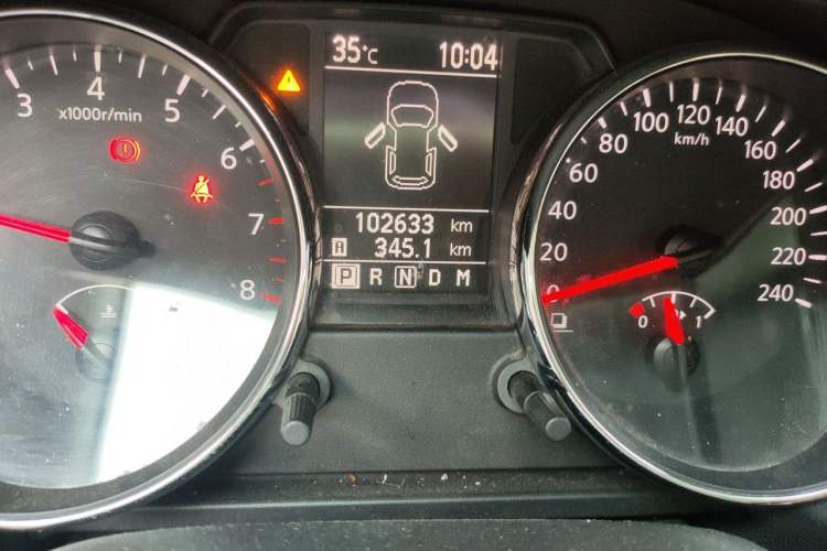 Used Nissan Qashqai 2012 2.0 XL Fire CVT 2WD Odometer Close Up