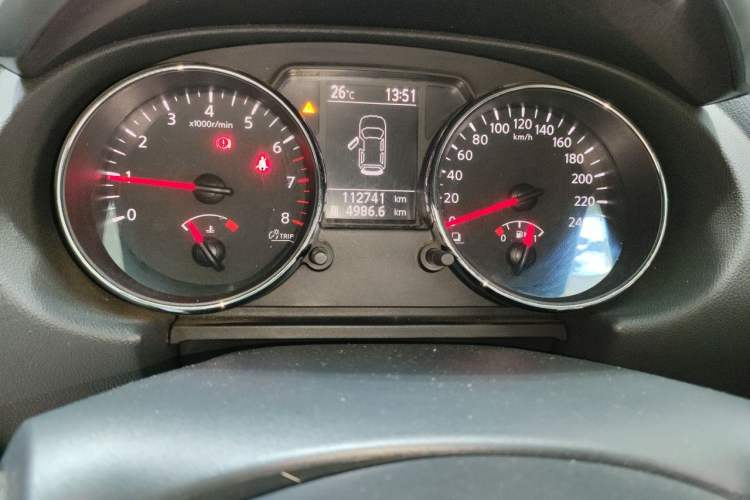 Used Nissan Qashqai 2012 1.6XE Wind 5MT 2WD Odometer Close Up